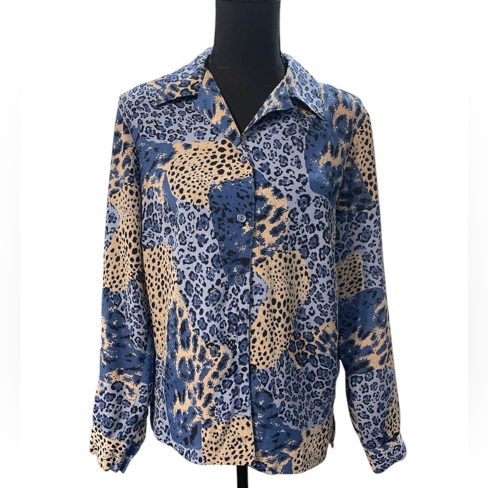 DONNKENNY Petite Vintage Leopard Print Button Down Blouse